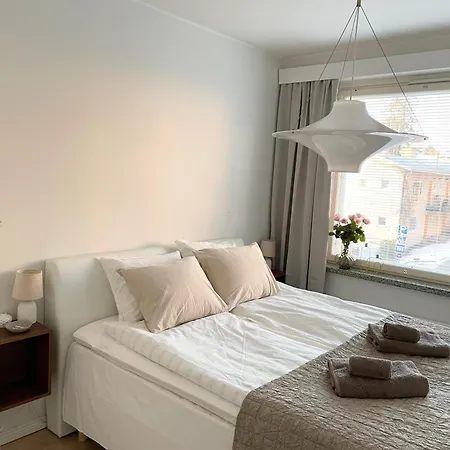Seaside With Parking Space, Close To Metro Apartment Helsinki